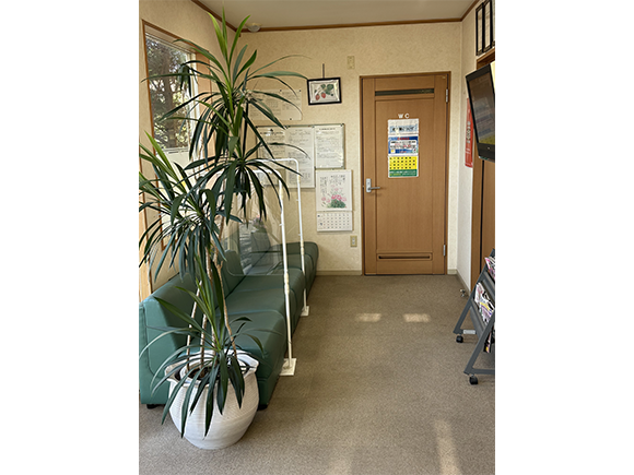 なのはな薬局　待合室