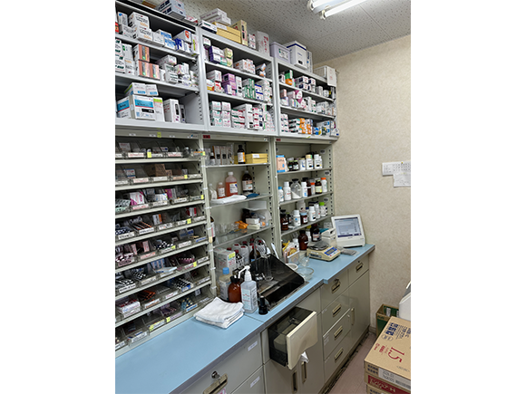 なのはな薬局　調剤室